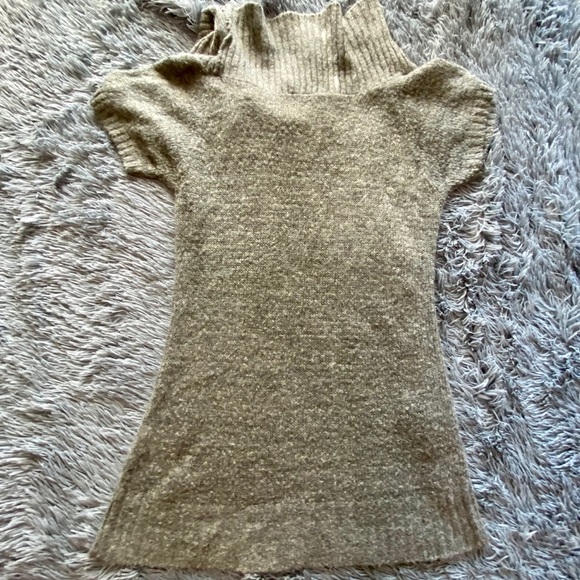 ⛄️Maurices grey cowl neck fuzzy sweater size M - Picture 5 of 5